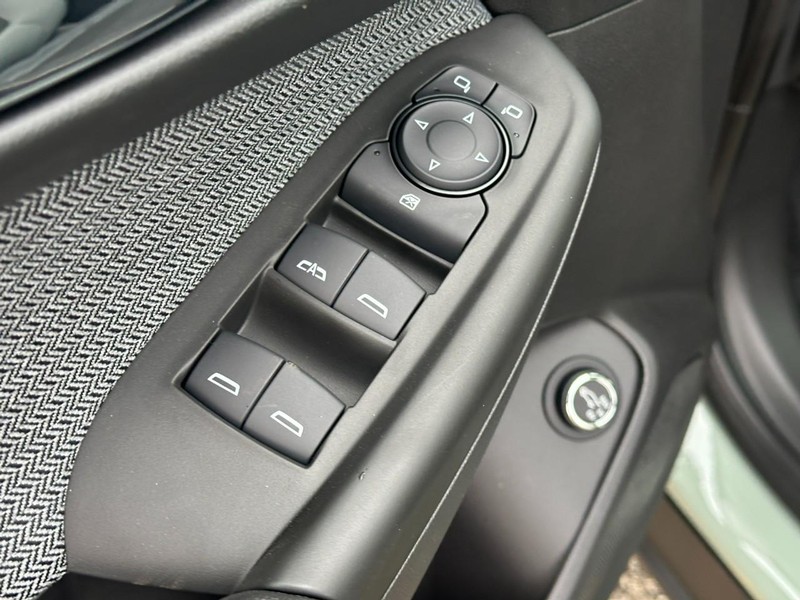 Chevrolet TrailBlazer Vehicle Full-screen Gallery Image 10