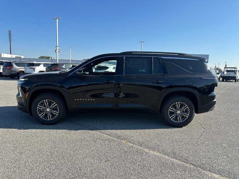 Chevrolet Traverse Vehicle Full-screen Gallery Image 2