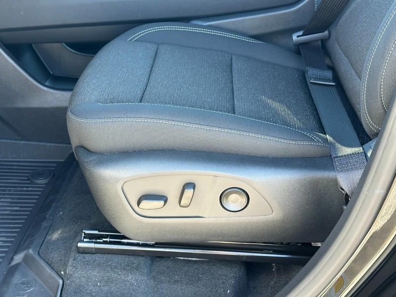 Chevrolet Traverse Vehicle Full-screen Gallery Image 12