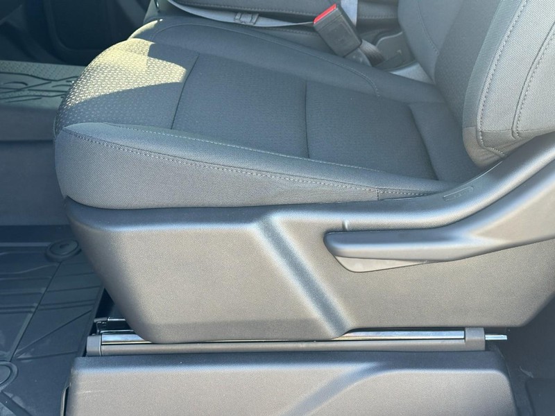 Chevrolet Silverado 1500 Vehicle Full-screen Gallery Image 7