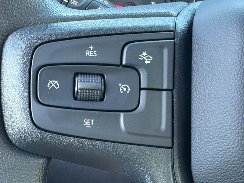 Chevrolet Silverado 1500 Vehicle Full-screen Gallery Image 8