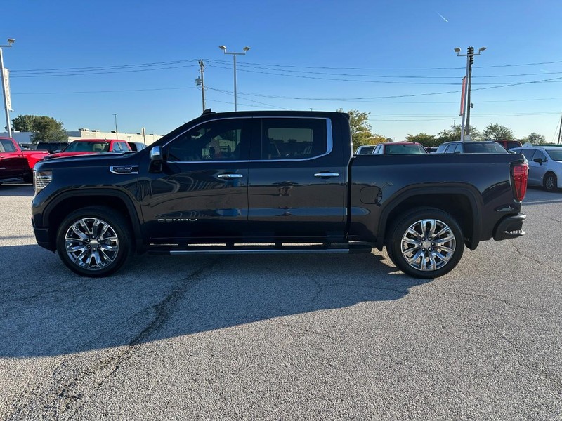 GMC Sierra 1500 Vehicle Full-screen Gallery Image 2