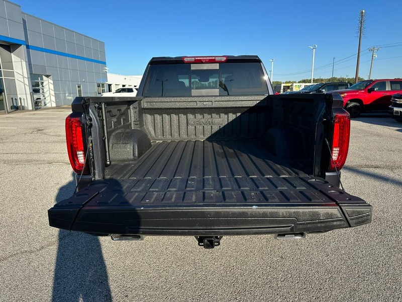 GMC Sierra 1500 Vehicle Full-screen Gallery Image 5