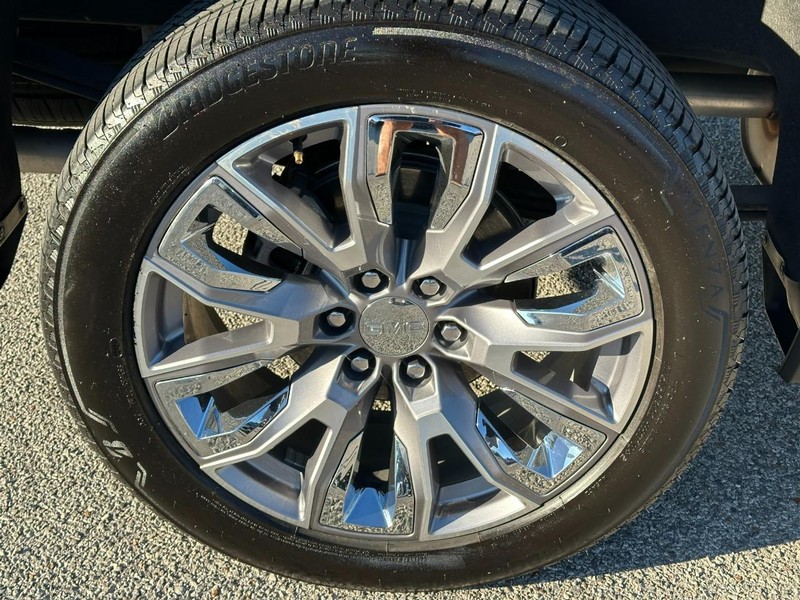 GMC Sierra 1500 Vehicle Full-screen Gallery Image 7