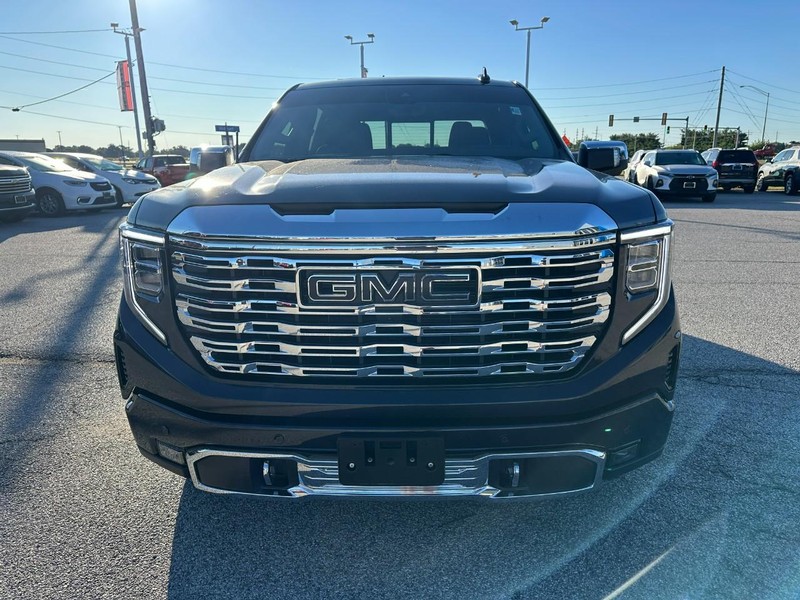 GMC Sierra 1500 Vehicle Full-screen Gallery Image 9