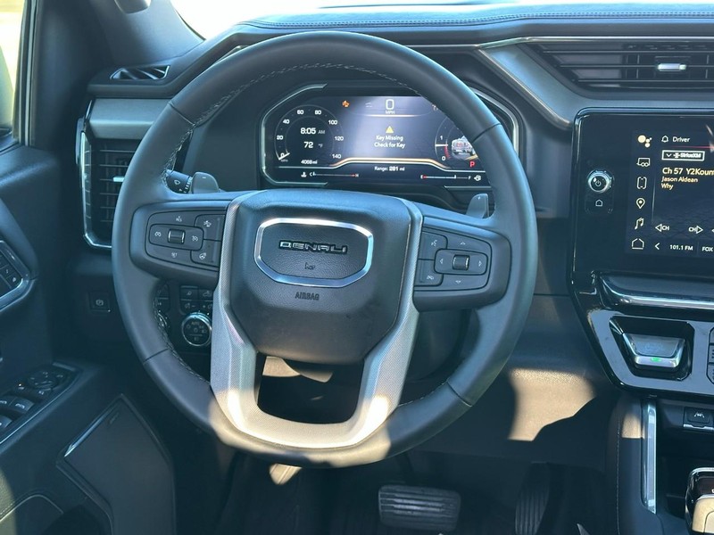 GMC Sierra 1500 Vehicle Full-screen Gallery Image 13