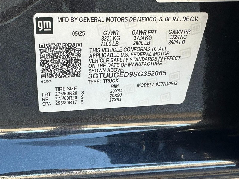 GMC Sierra 1500 Vehicle Full-screen Gallery Image 25