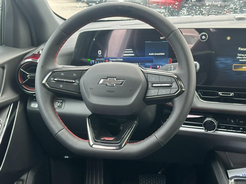 Chevrolet Equinox Vehicle Full-screen Gallery Image 6