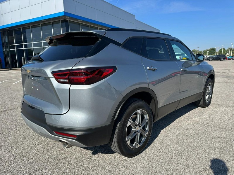 Chevrolet Blazer Vehicle Full-screen Gallery Image 7