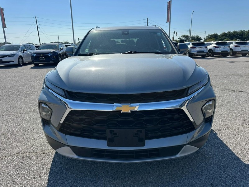 Chevrolet Blazer Vehicle Full-screen Gallery Image 9