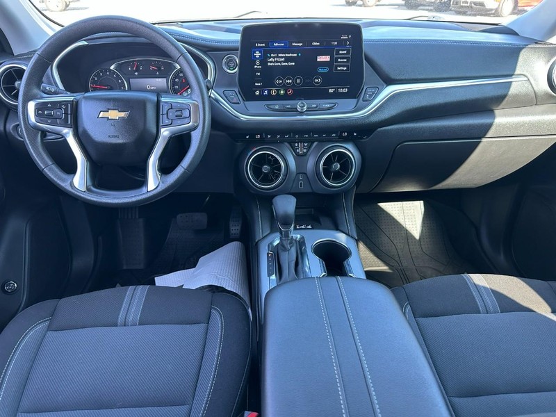 Chevrolet Blazer Vehicle Full-screen Gallery Image 11