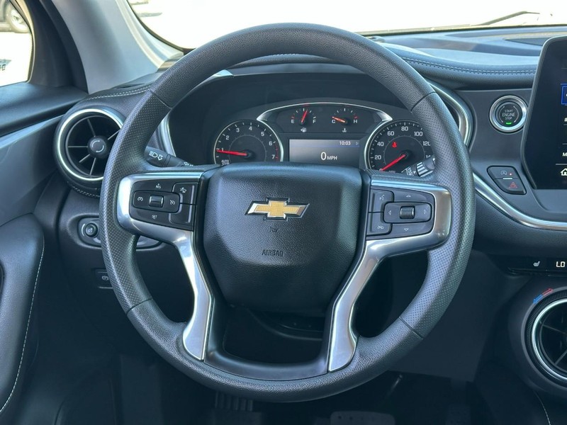 Chevrolet Blazer Vehicle Full-screen Gallery Image 12