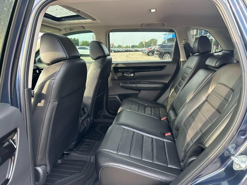 Honda CR-V Vehicle Full-screen Gallery Image 10