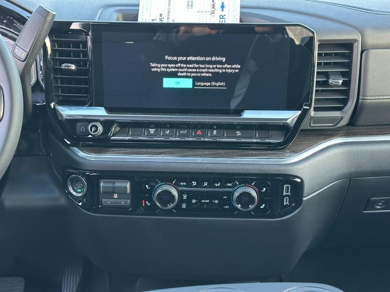 Chevrolet Silverado 2500HD Vehicle Full-screen Gallery Image 7