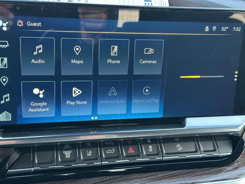 Chevrolet Silverado 2500HD Vehicle Full-screen Gallery Image 15