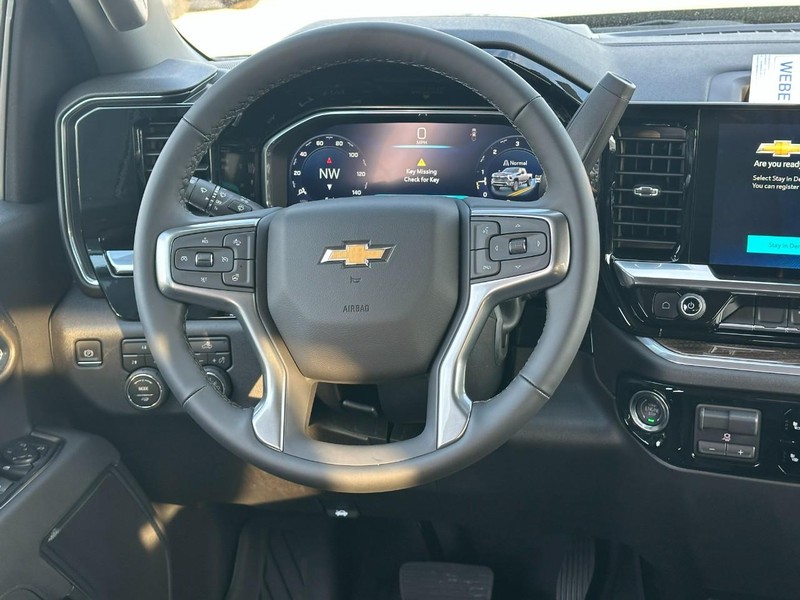 Chevrolet Silverado 2500HD Vehicle Full-screen Gallery Image 6