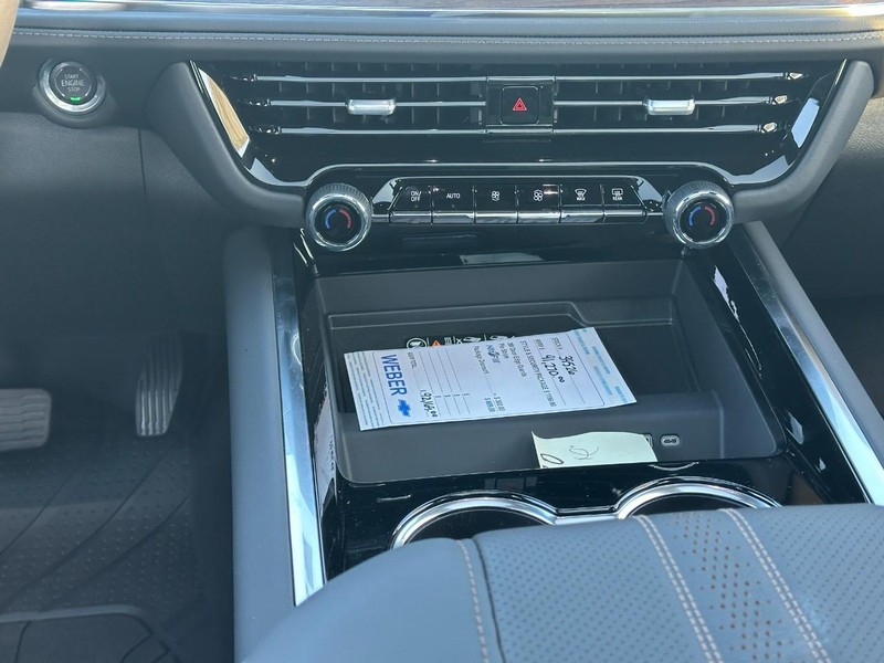 Chevrolet Tahoe Vehicle Full-screen Gallery Image 13