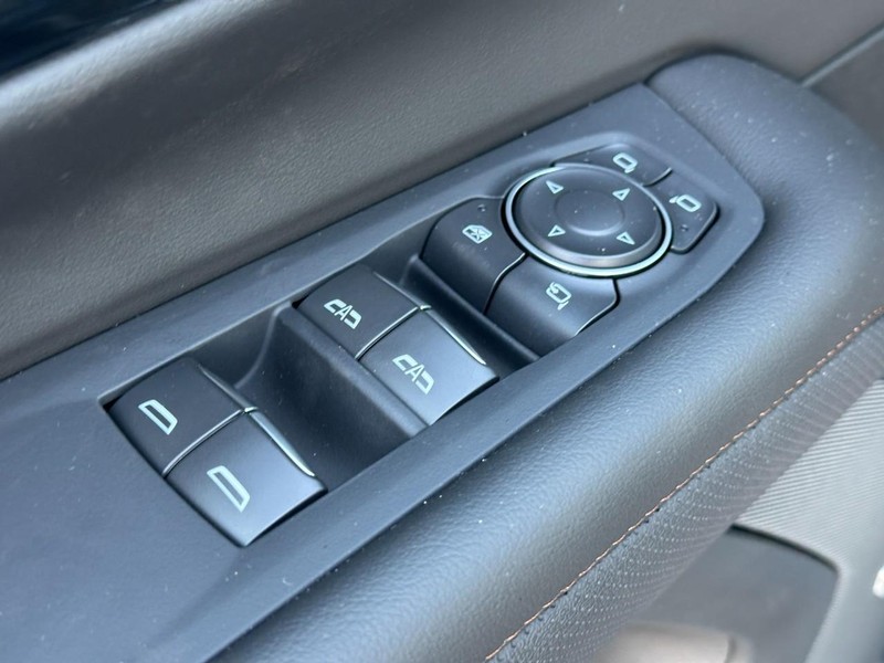 Chevrolet Tahoe Vehicle Full-screen Gallery Image 14