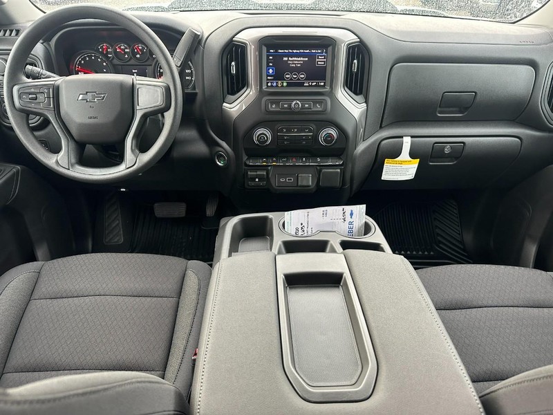 Chevrolet Silverado 1500 Vehicle Full-screen Gallery Image 5