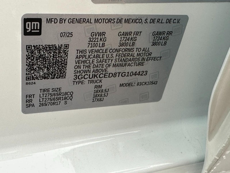 Chevrolet Silverado 1500 Vehicle Full-screen Gallery Image 14