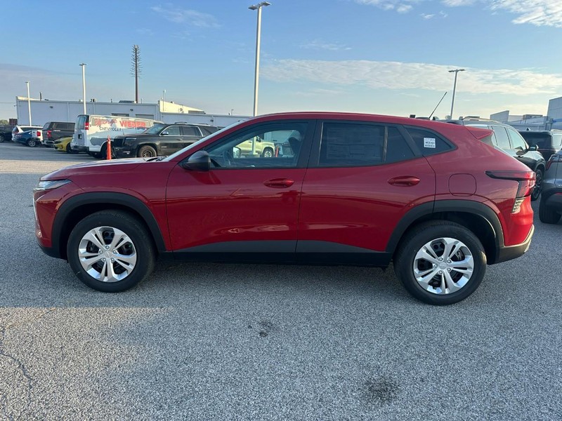 Chevrolet Trax Vehicle Full-screen Gallery Image 2