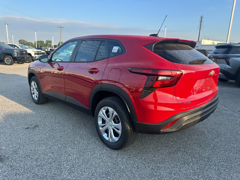 Chevrolet Trax Vehicle Full-screen Gallery Image 3