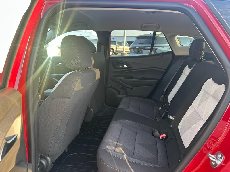 Chevrolet Trax Vehicle Full-screen Gallery Image 4