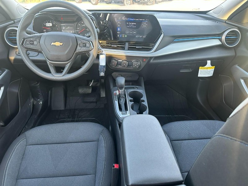 Chevrolet Trax Vehicle Full-screen Gallery Image 5