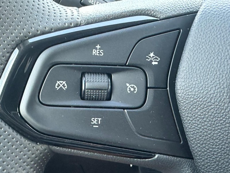 Chevrolet Trax Vehicle Full-screen Gallery Image 10