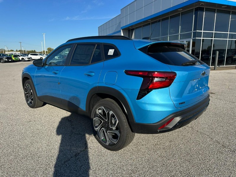 Chevrolet Trax Vehicle Full-screen Gallery Image 3