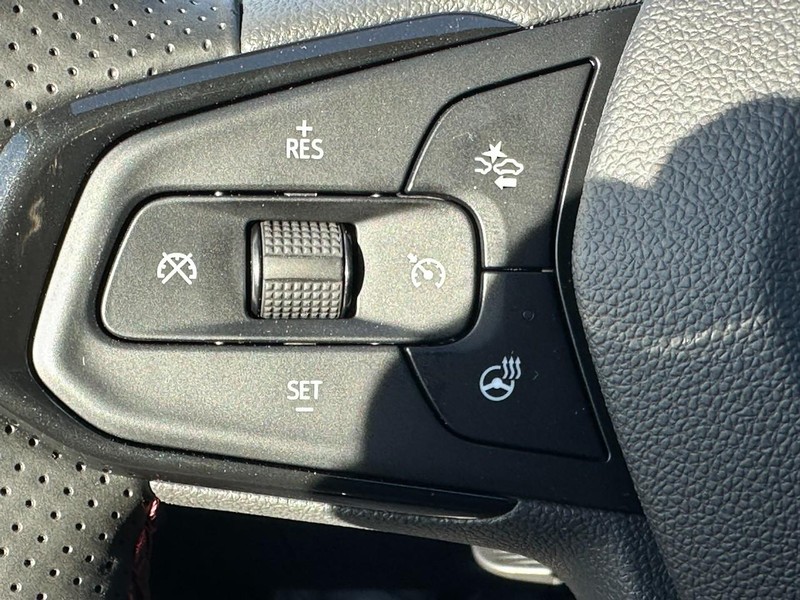 Chevrolet Trax Vehicle Full-screen Gallery Image 12