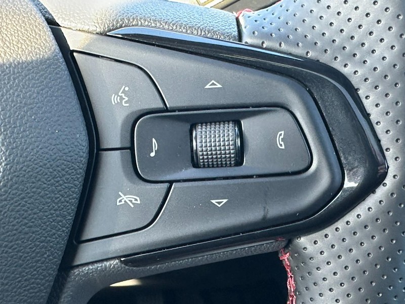 Chevrolet Trax Vehicle Full-screen Gallery Image 13