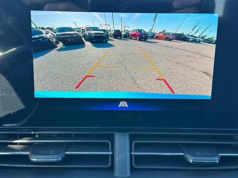 Chevrolet Trax Vehicle Full-screen Gallery Image 15