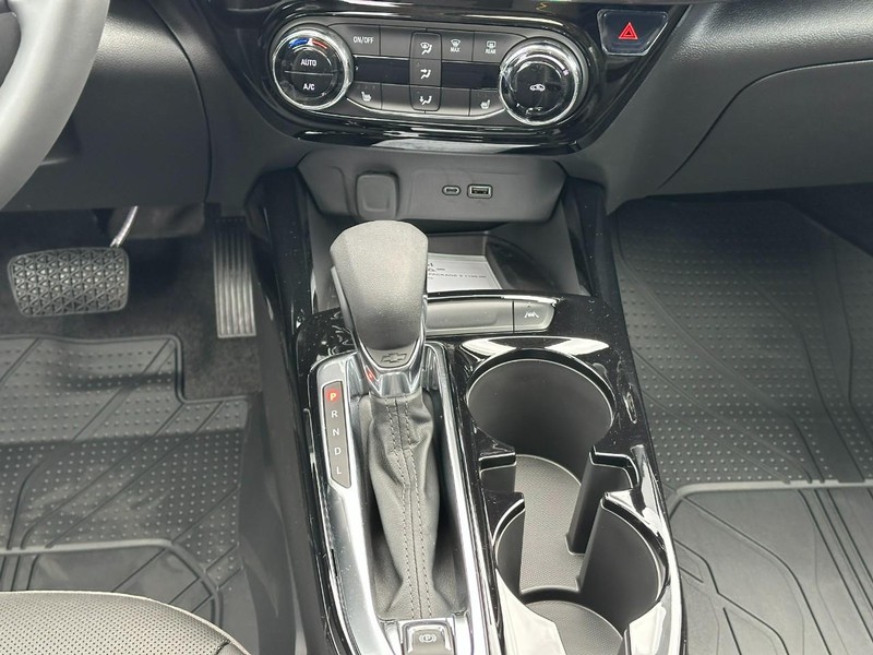 Chevrolet Trax Vehicle Full-screen Gallery Image 9