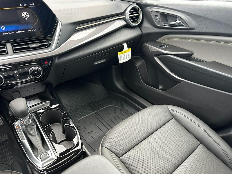 Chevrolet Trax Vehicle Full-screen Gallery Image 10