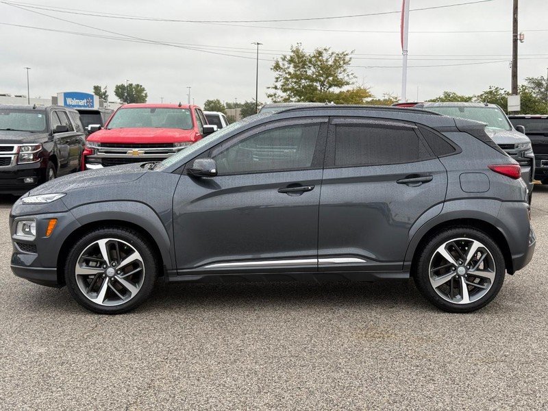 Hyundai Kona Vehicle Full-screen Gallery Image 2