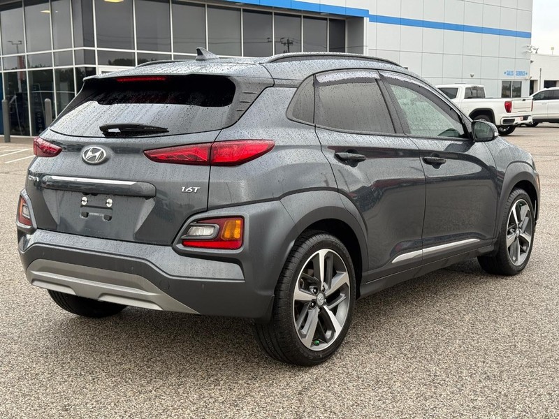 Hyundai Kona Vehicle Full-screen Gallery Image 5