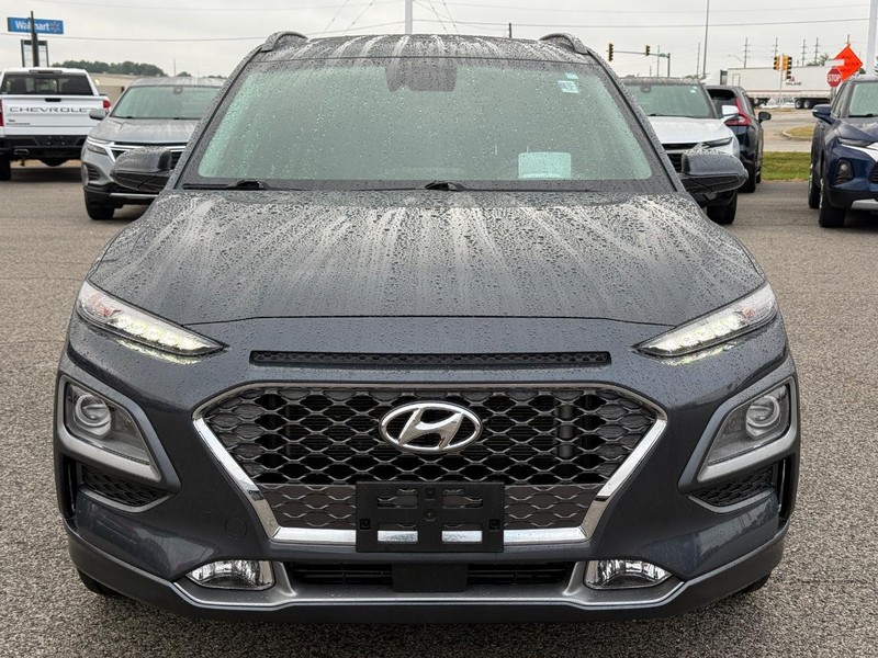 Hyundai Kona Vehicle Full-screen Gallery Image 9