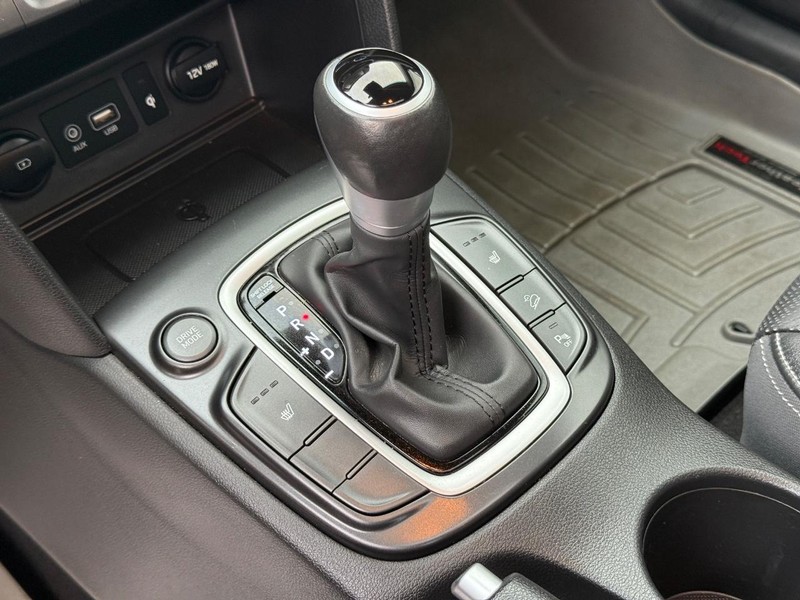 Hyundai Kona Vehicle Full-screen Gallery Image 20