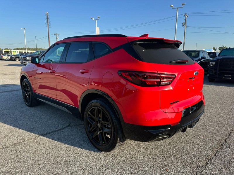 Chevrolet Blazer Vehicle Full-screen Gallery Image 3