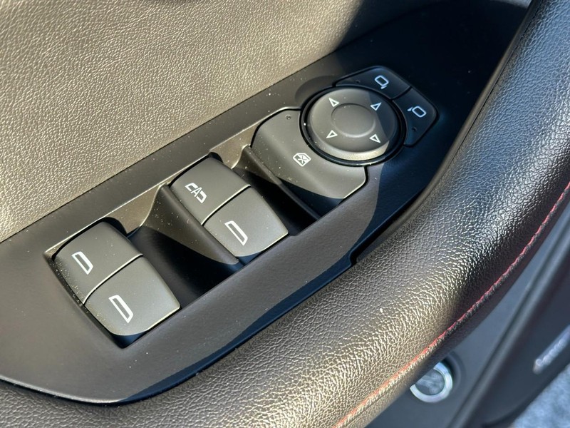 Chevrolet Blazer Vehicle Full-screen Gallery Image 17