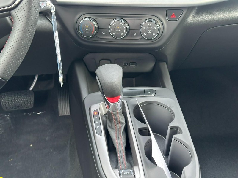 Chevrolet Trax Vehicle Full-screen Gallery Image 9