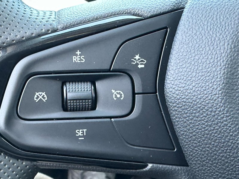 Chevrolet Trax Vehicle Full-screen Gallery Image 11