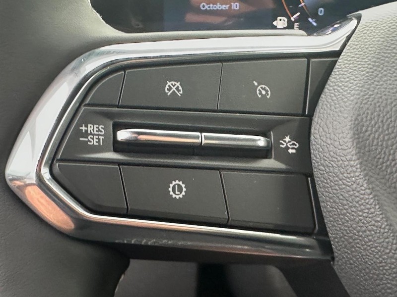 Chevrolet Traverse Vehicle Full-screen Gallery Image 9