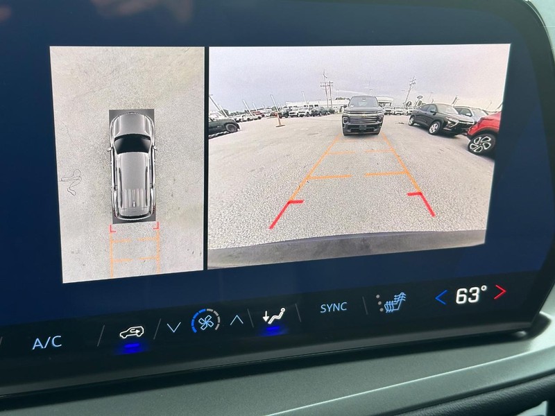 Chevrolet Traverse Vehicle Full-screen Gallery Image 13