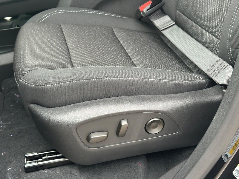 Chevrolet Traverse Vehicle Full-screen Gallery Image 17