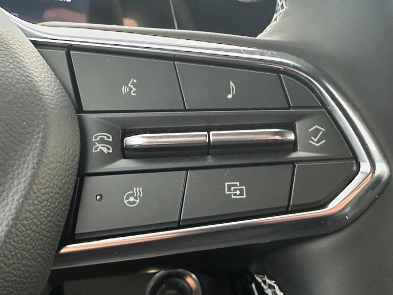 Chevrolet Traverse Vehicle Full-screen Gallery Image 10