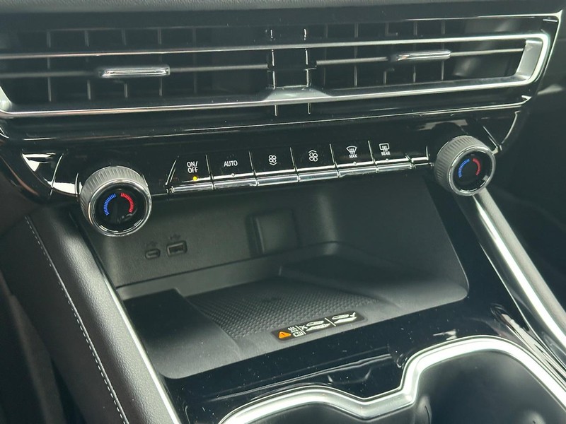 Chevrolet Traverse Vehicle Full-screen Gallery Image 14