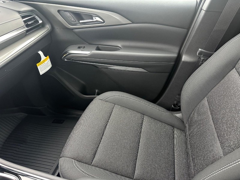 Chevrolet Traverse Vehicle Full-screen Gallery Image 15