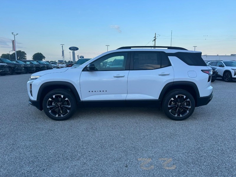 Chevrolet Equinox Vehicle Full-screen Gallery Image 2